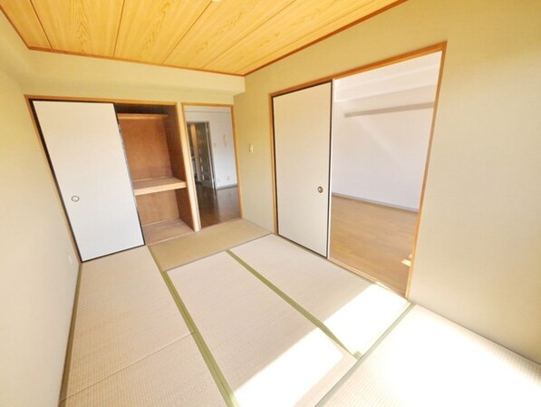 アーヴァンパレス松木の物件内観写真